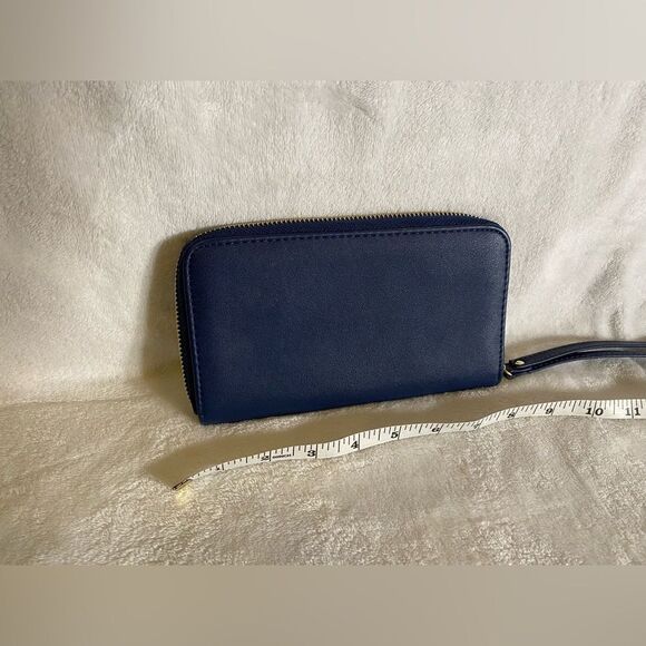 ‎Adrienne vittadini navy bliss wristlet - Picture 3 of 3